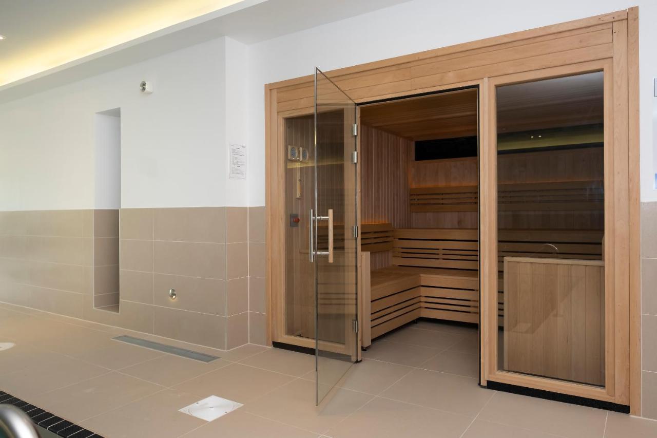 5 Middlecombe - Luxury Apartment At Byron Woolacombe, Only 4 Minute Walk To Woolacombe Beach! Bagian luar foto